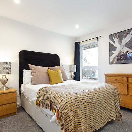 Modern 2 Bed Broompark/Central Apt. With Parking غلاسغو المظهر الخارجي الصورة